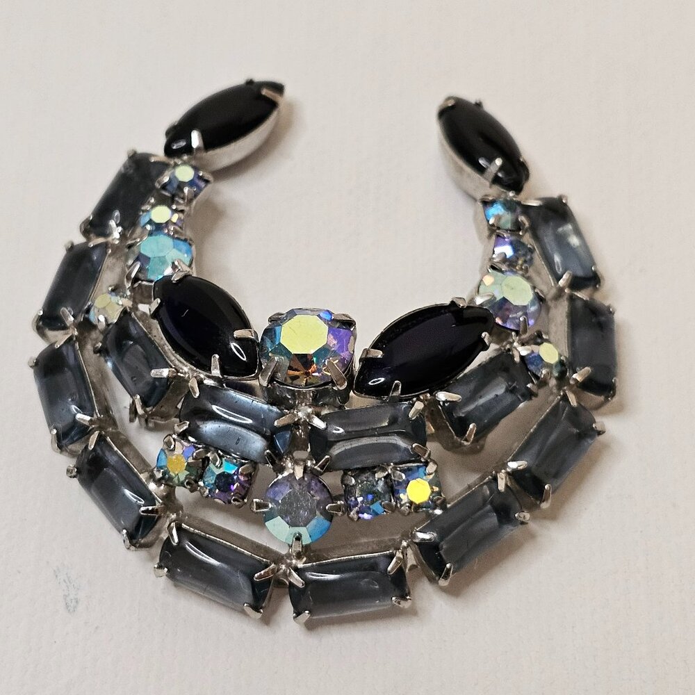 Silver Tone Horse Shoe AB Crystal Rhinestone Brooch Pin Unmarked
